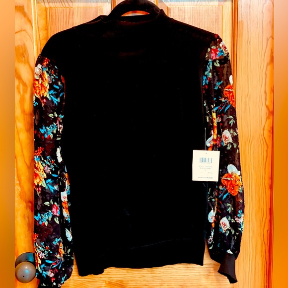 NWT 89th + Madison light sweater with sheer floral sleeves - Picture 1 of 4